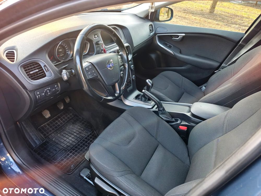 Volvo V40 D2 Kinetic - 16