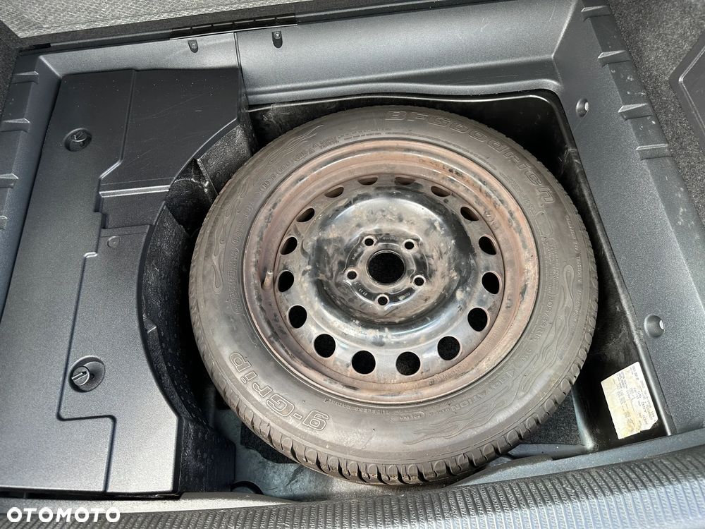 Volkswagen Passat Variant - 28