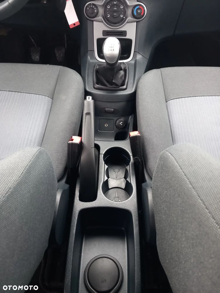 Ford Fiesta 1.25 Champions Edition - 21