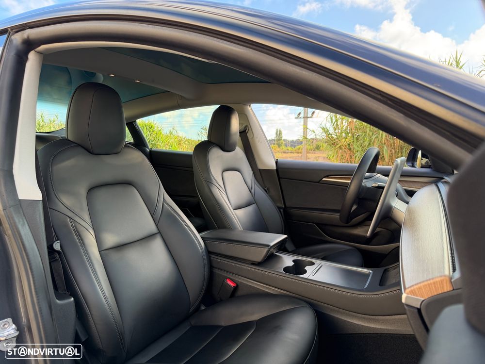 Tesla Model 3 Standard Range Plus RWD - 4