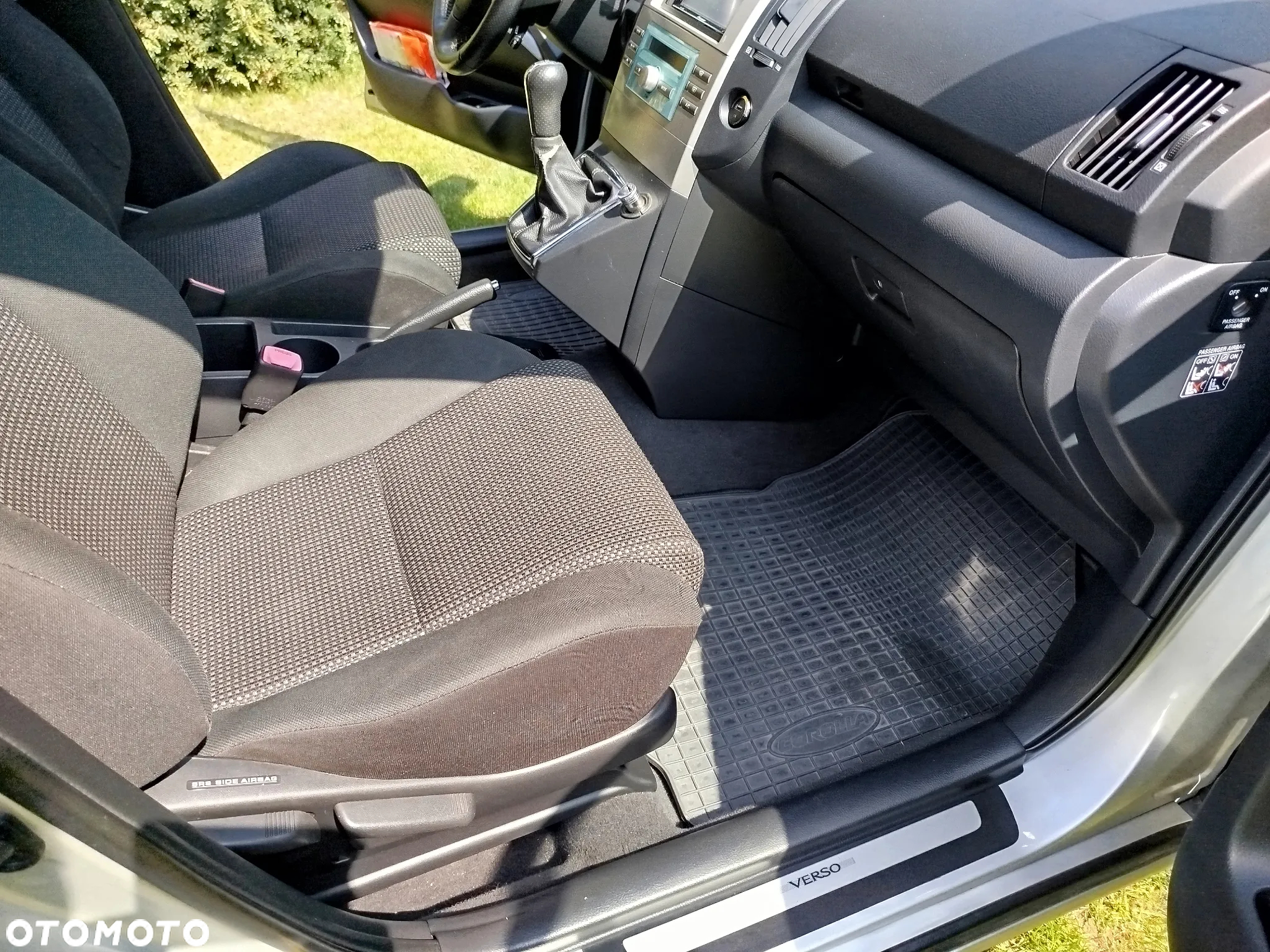 Toyota Corolla Verso 2.2 D-4D X 7os - 10