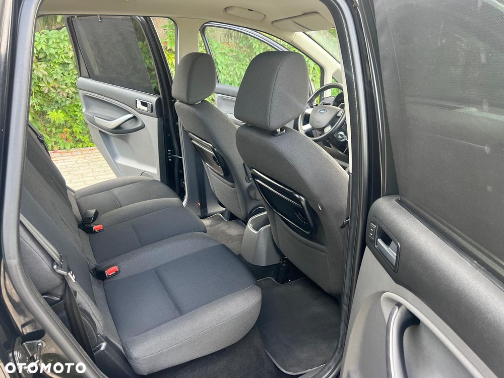 Ford C-MAX - 11