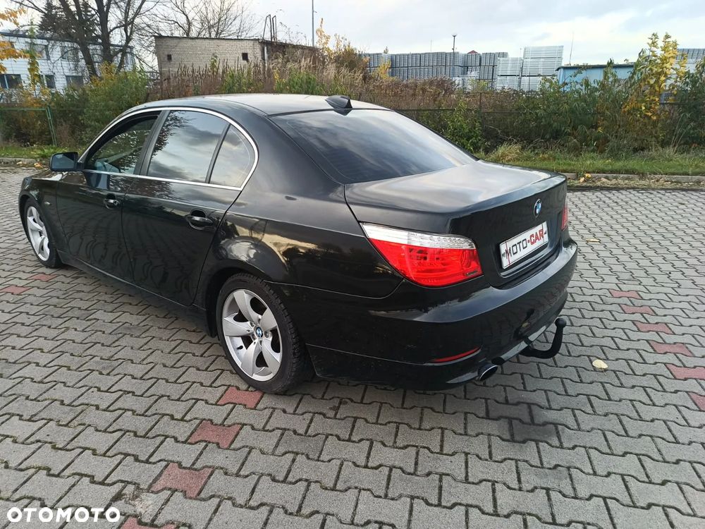 BMW Seria 5 520i - 5