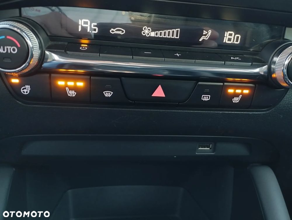 Mazda 3 - 17