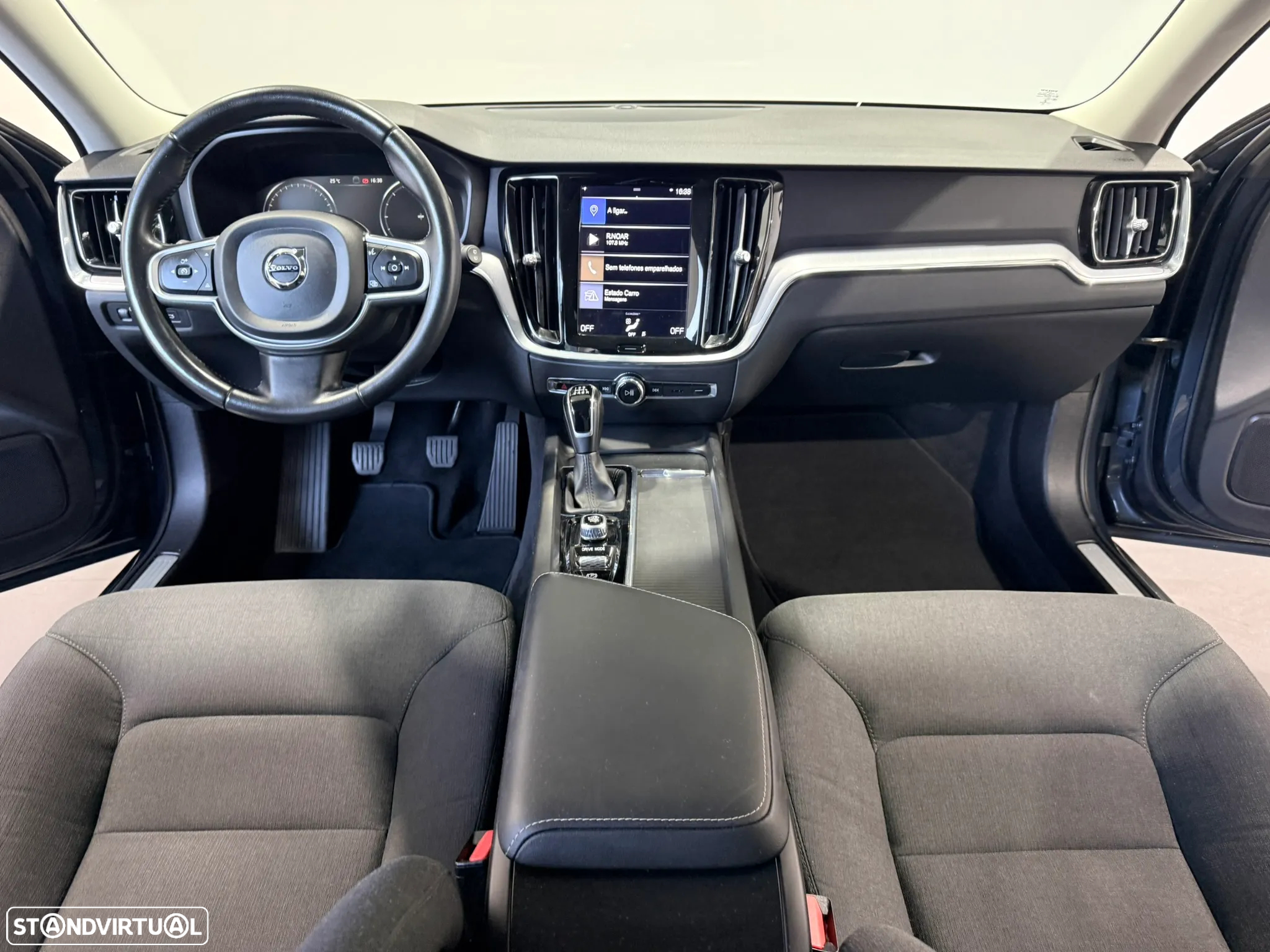 Volvo V60 2.0 D3 Momentum - 5