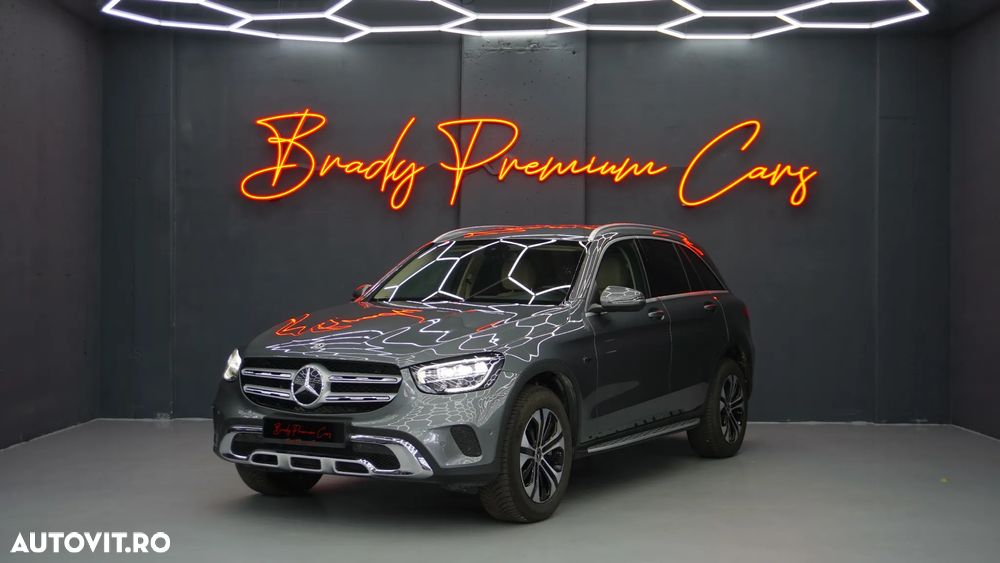 Mercedes-Benz GLC 300 e 4MATIC - 1