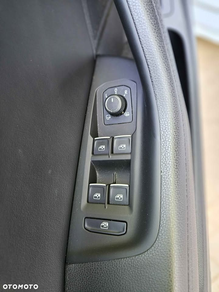Volkswagen Passat 2.0 TDI SCR Highline - 12