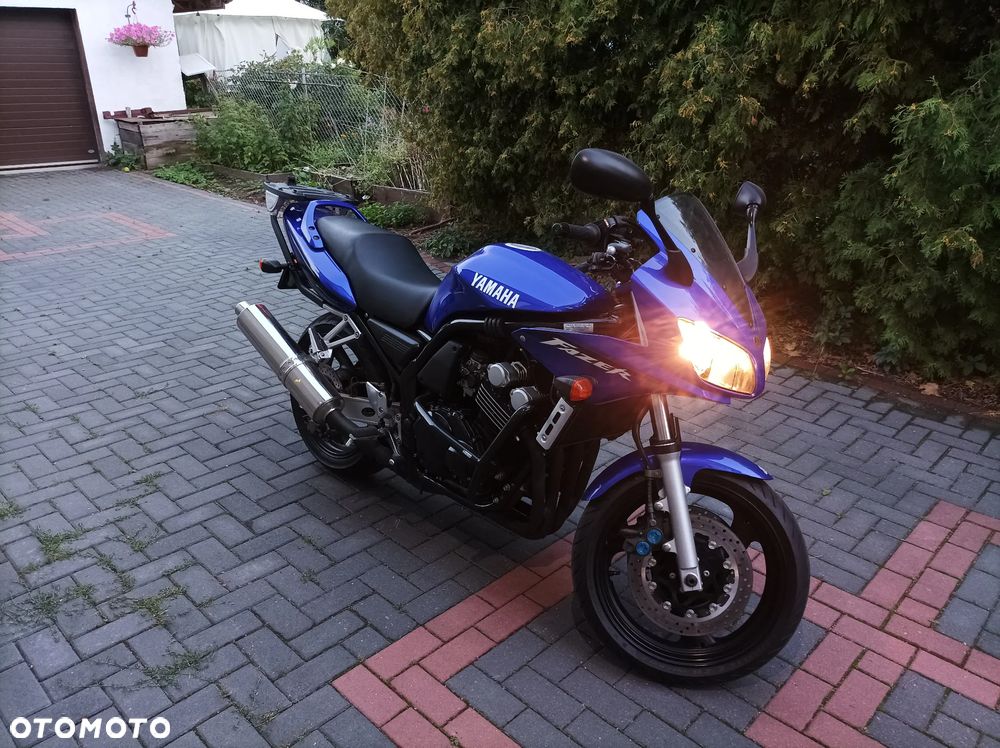 Yamaha FZS - 3