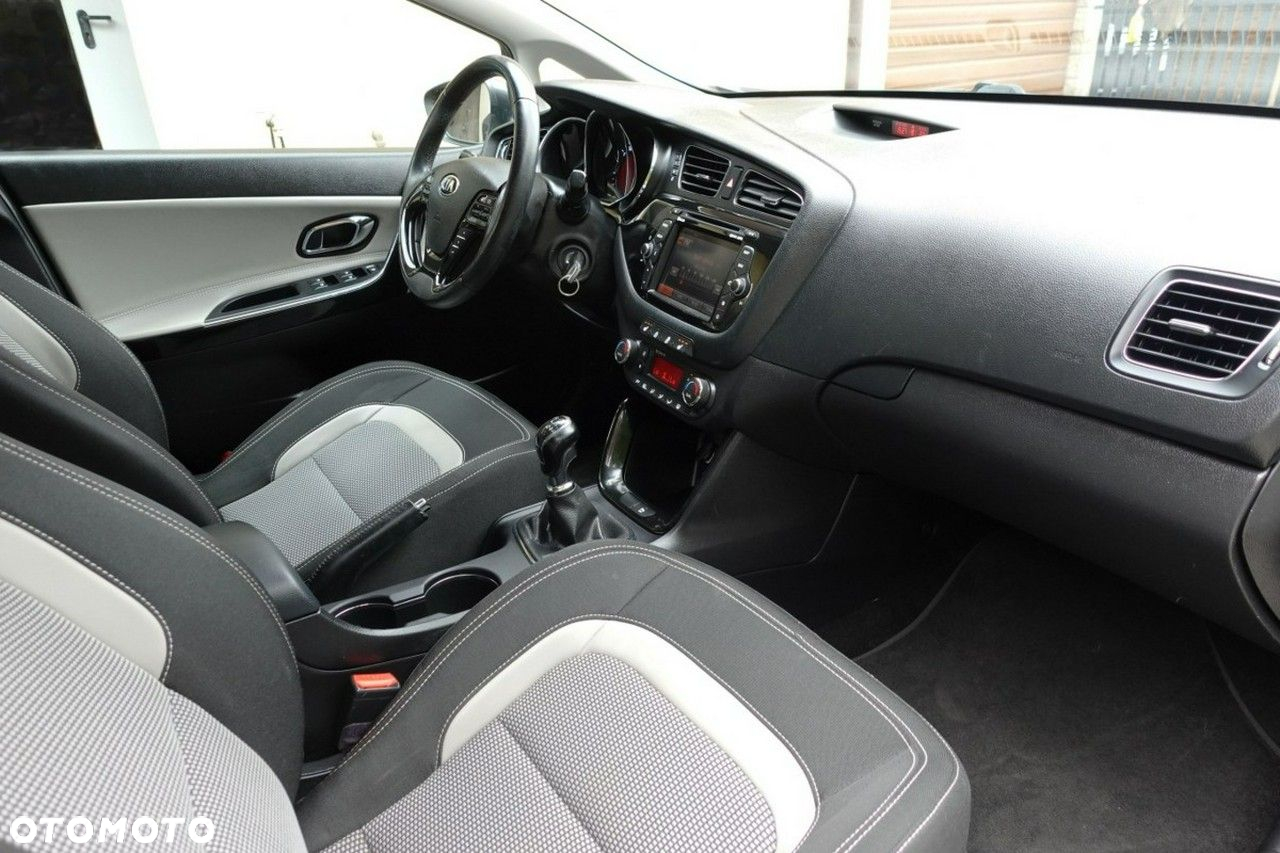 Kia Ceed - 15