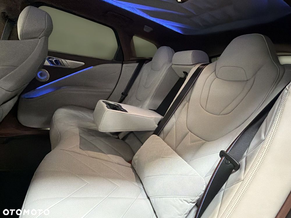 BMW XM 50e PHEV sport - 18
