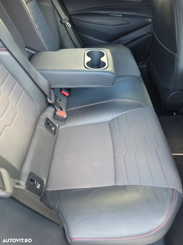 Toyota Corolla - 10