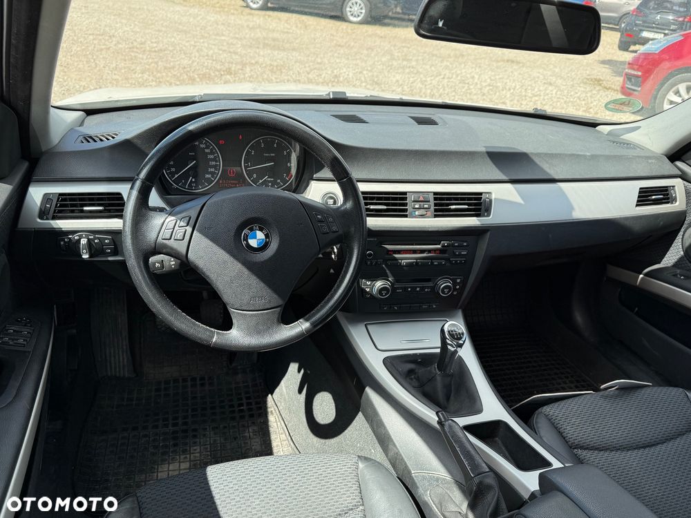 BMW Seria 3 318i Edition Lifestyle - 9