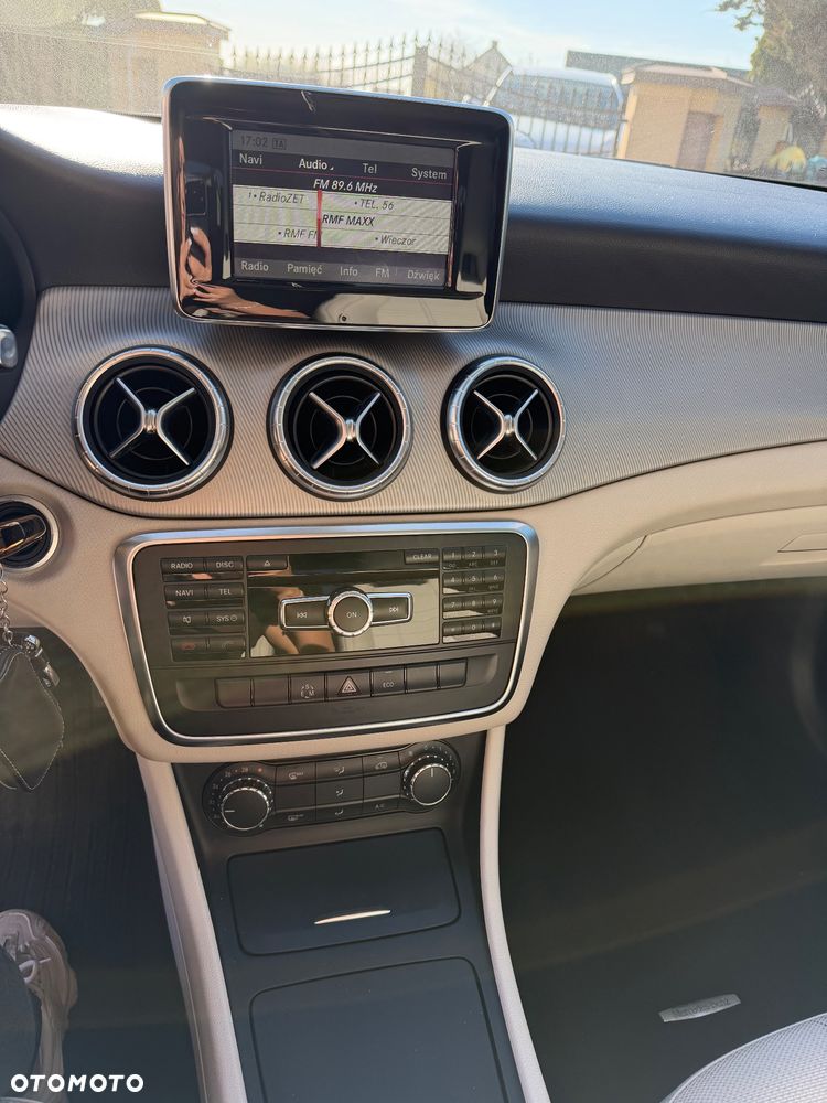 Mercedes-Benz CLA - 11