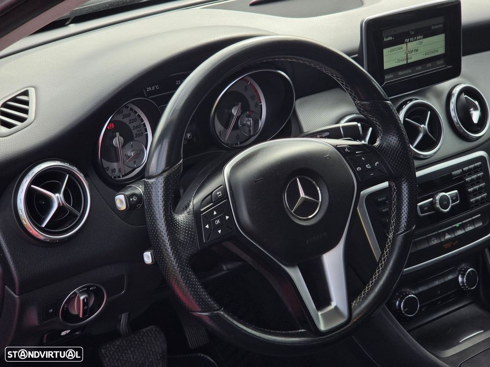 Mercedes-Benz GLA 200 CDI Urban Aut. - 18