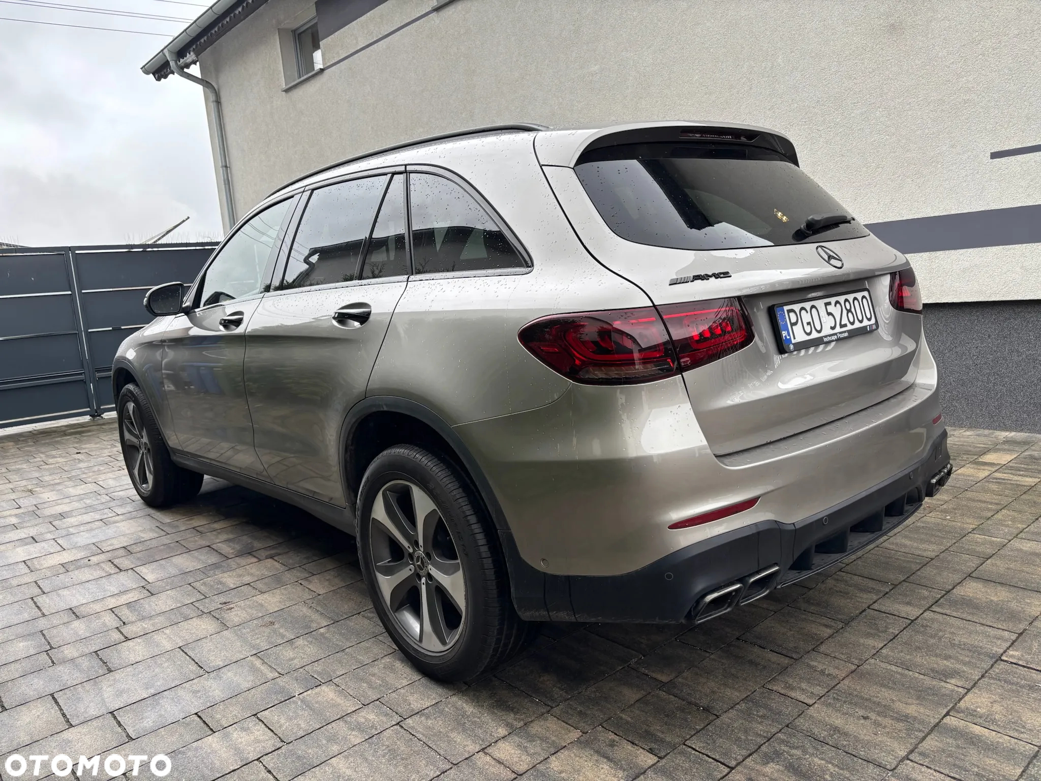 Mercedes-Benz GLC 300 4Matic 9G-TRONIC AMG Line - 5