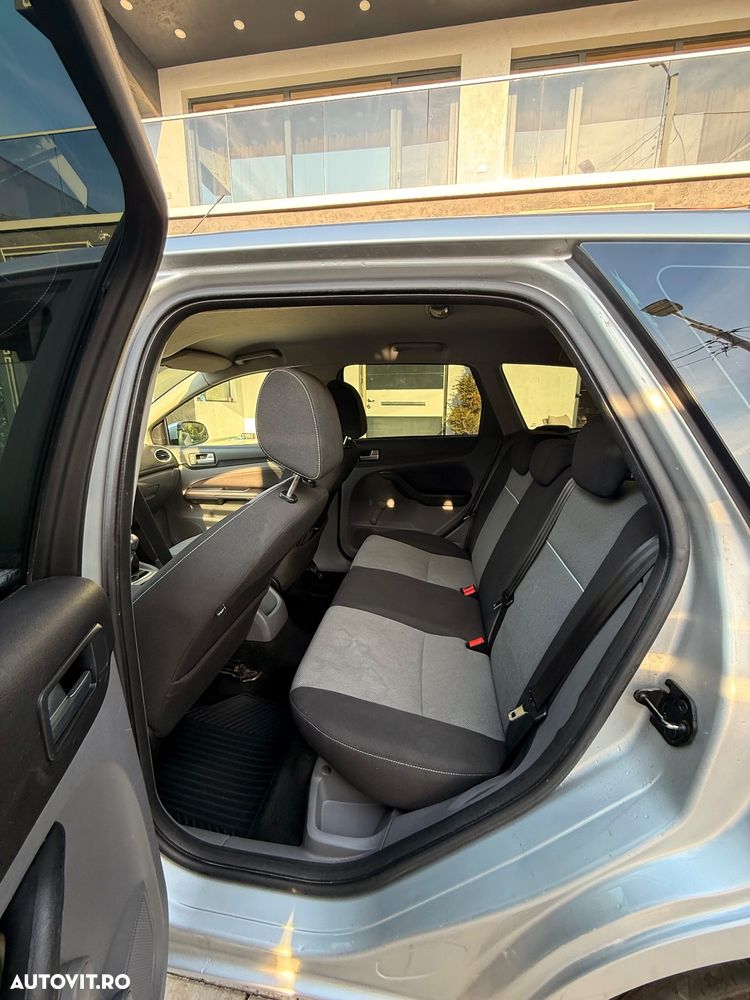 Ford Focus 1.6 TDCI DPF Anniversary - 6