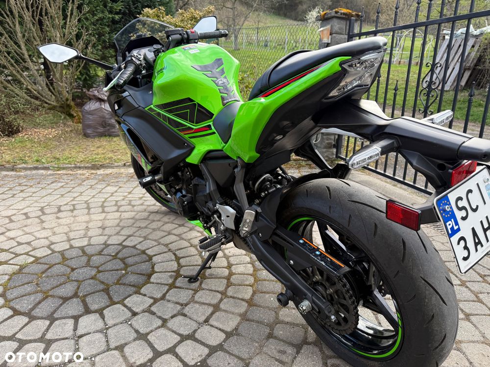 Kawasaki Ninja - 11