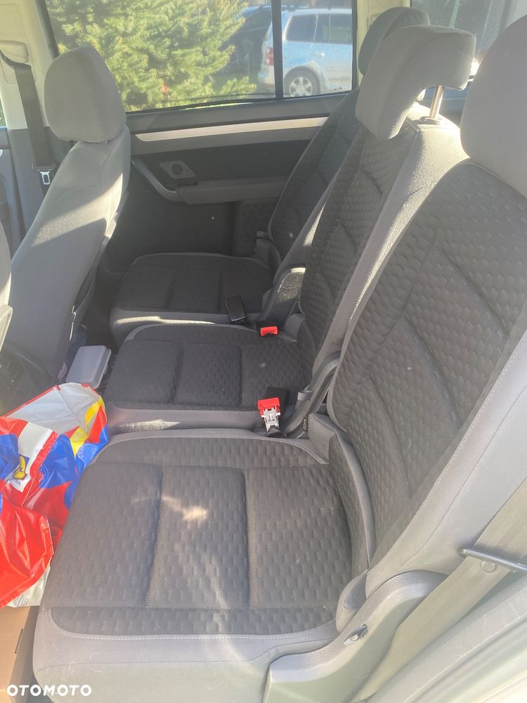 Volkswagen Touran 1.9 TDI Conceptline - 8