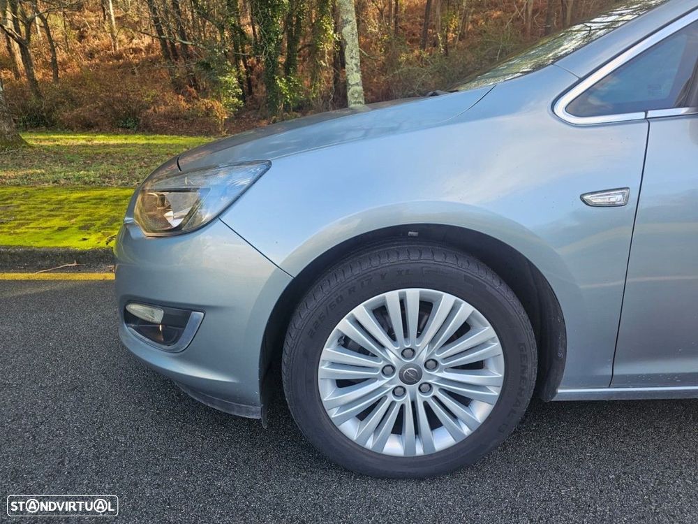 Opel Astra Sports Tourer - 11