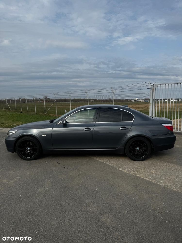 BMW Seria 5 520d - 4