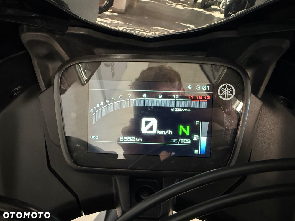 Yamaha YZF - 9