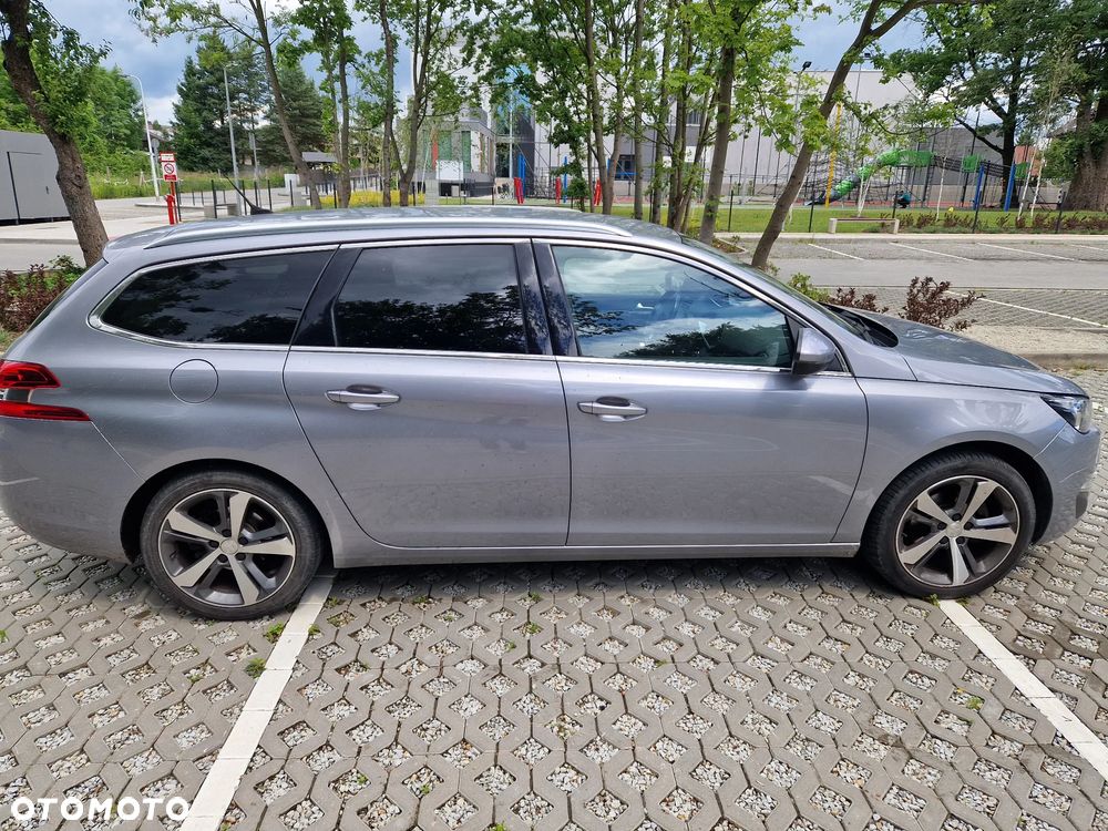 Peugeot 308 1.6 e-HDi Allure S&S - 11
