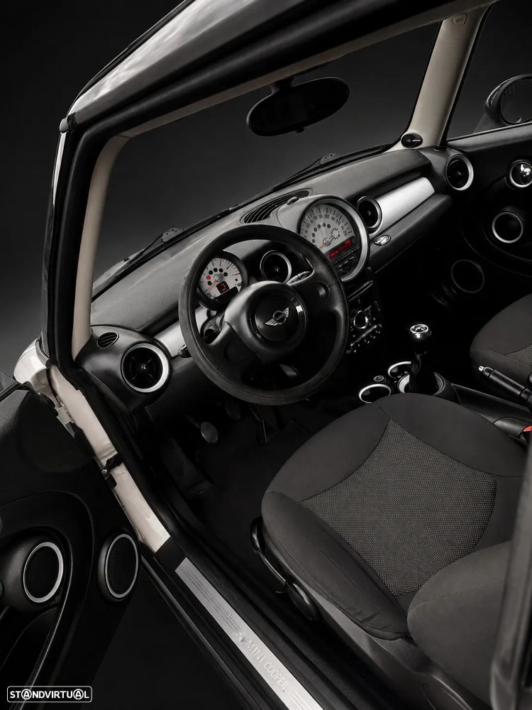 MINI 3 Portas Cooper D - 12