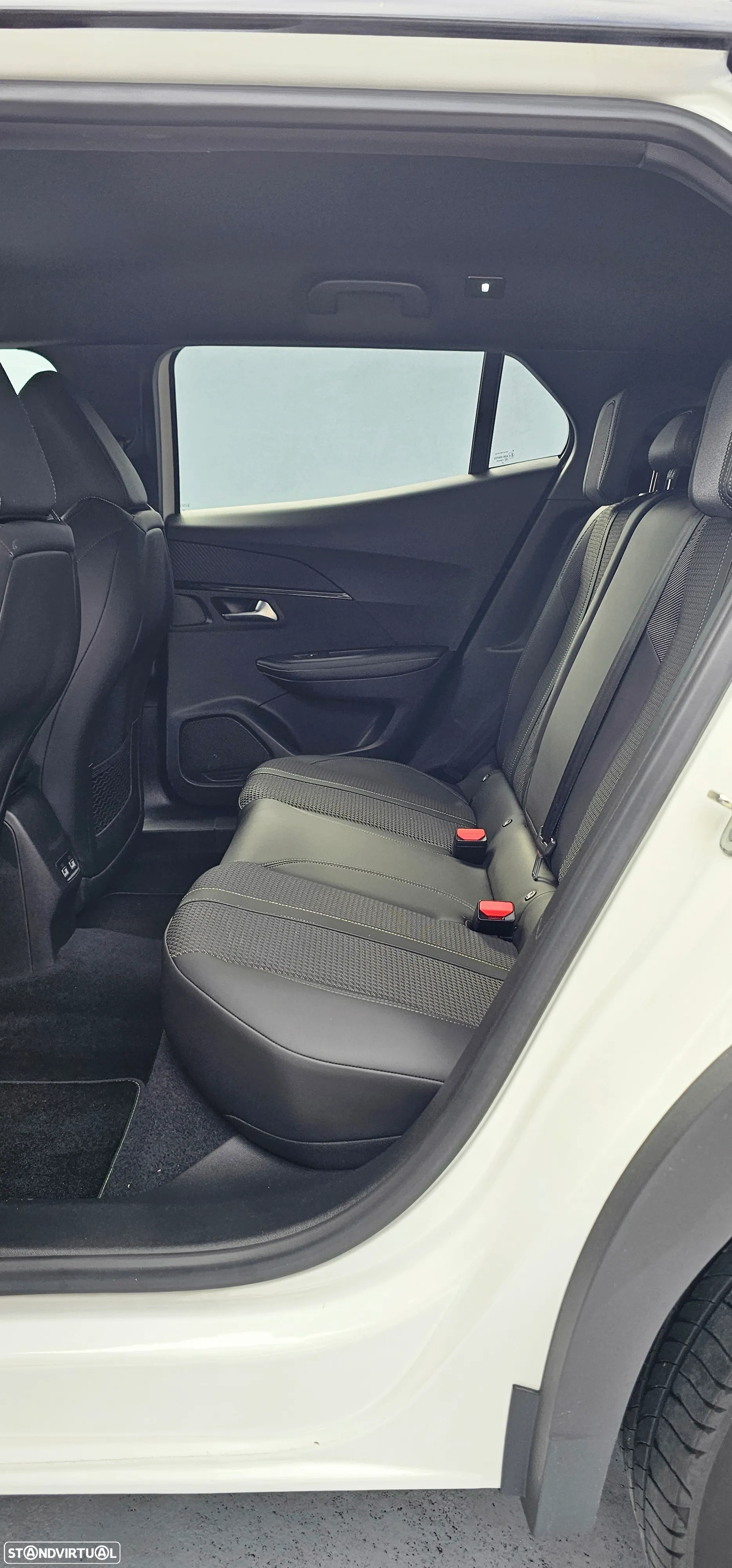 Peugeot 2008 BlueHDi 130 EAT8 GT Pack - 16