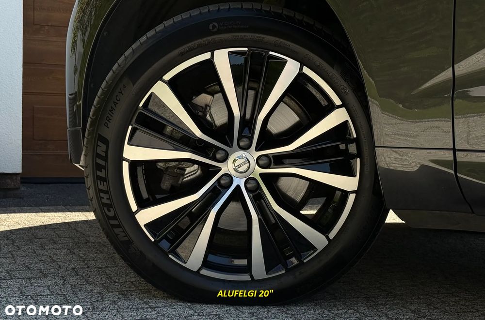 Volvo XC 60 B4 D Plus Dark - 38