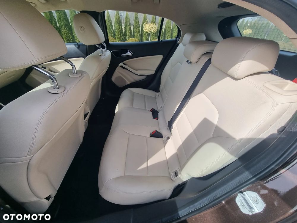 Mercedes-Benz GLA 200 (CDI) d 7G-DCT - 10