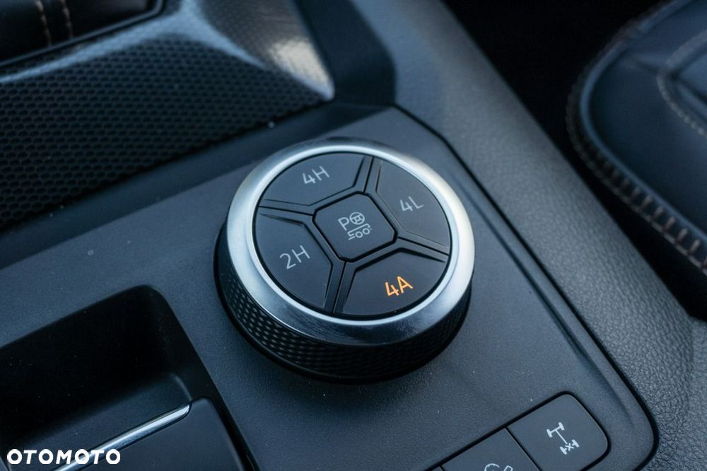 Volkswagen Amarok - 28