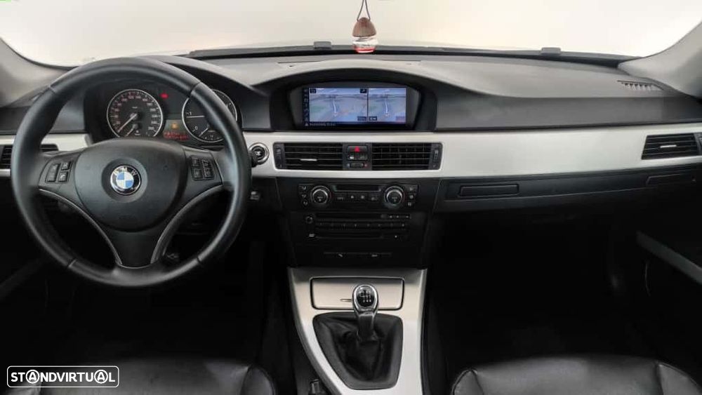 BMW 320 d xDrive Coupe - 8