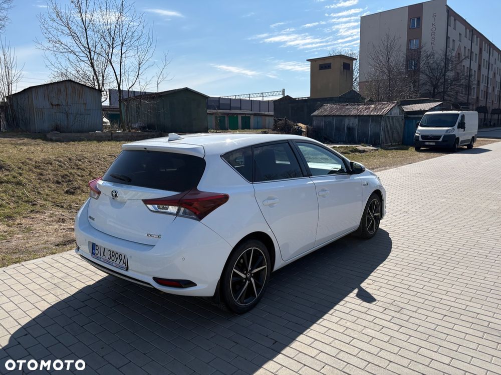 Toyota Auris - 5