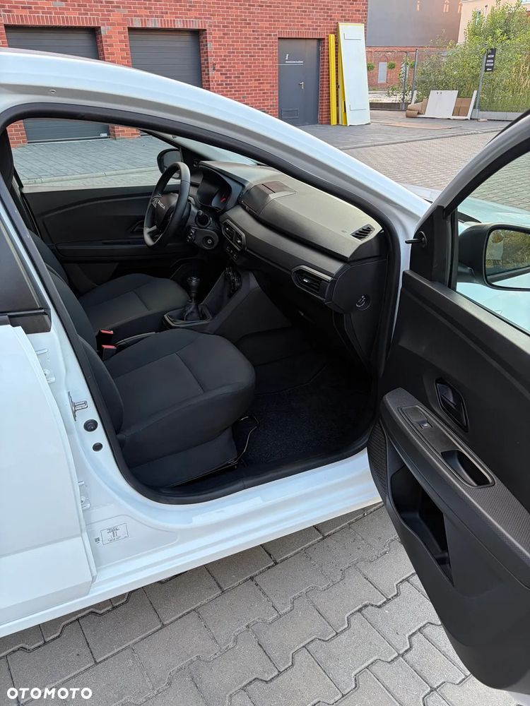 Dacia Sandero - 6
