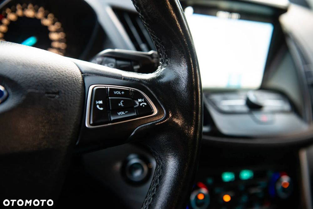 Ford Kuga 2.0 TDCi 4x4 Titanium - 27