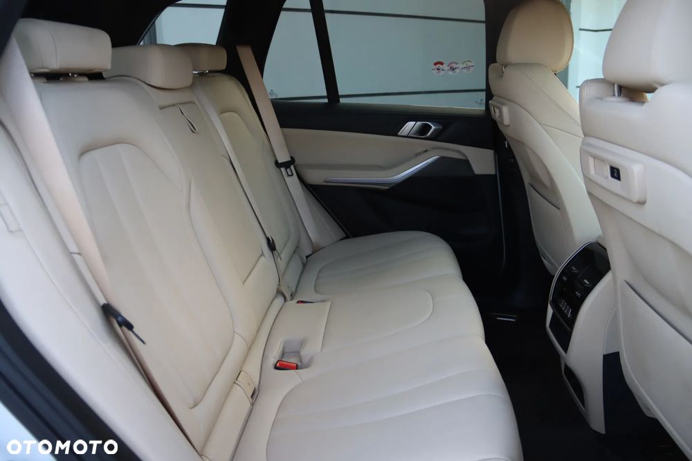BMW X5 xDrive40i - 19