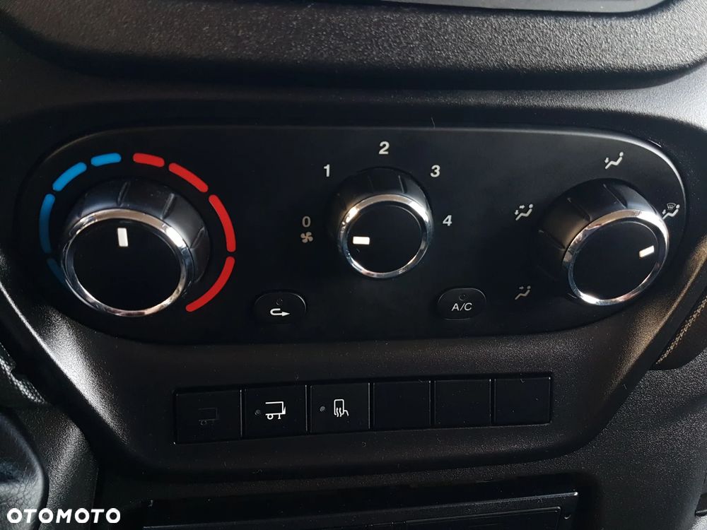 Iveco DAILY 72-180 WINDA 8EP CHŁODNIA AGREGAT IZOTERMA 4,21x2,09x2,10 GRZANIE THERMO KING V-500 MAX DMC 7,2 TONY - 30