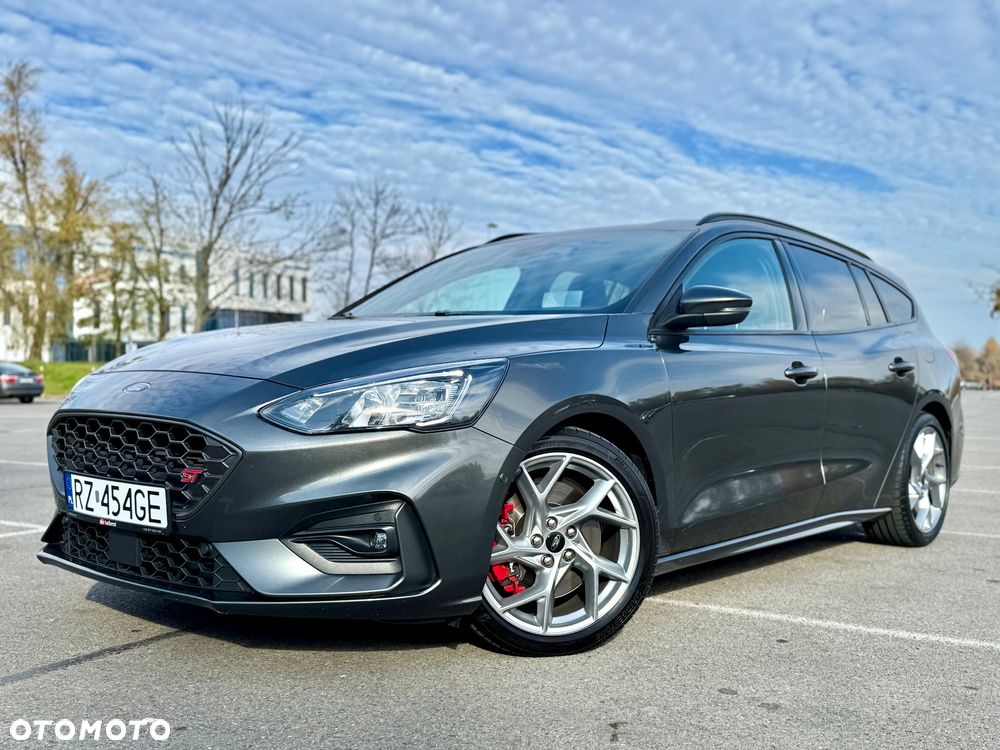 Ford Focus SW 2.0 EcoBlue ST - 4