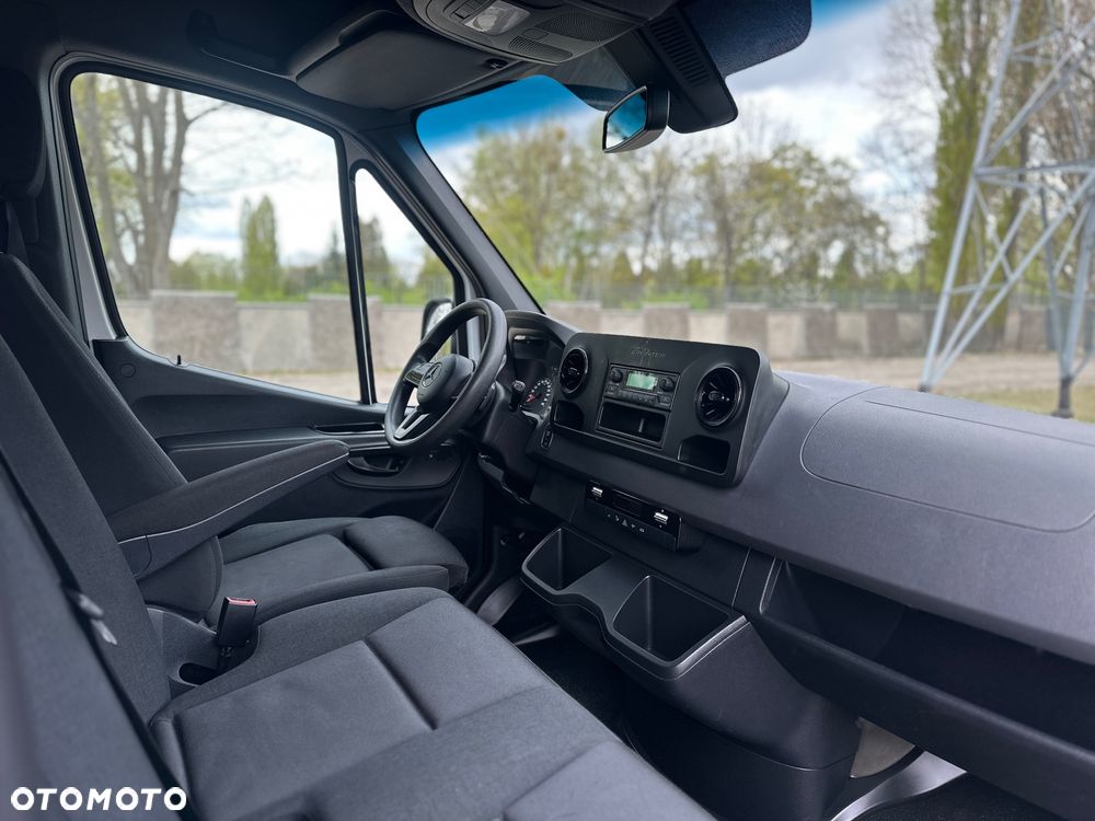 Mercedes-Benz eSprinter - 11