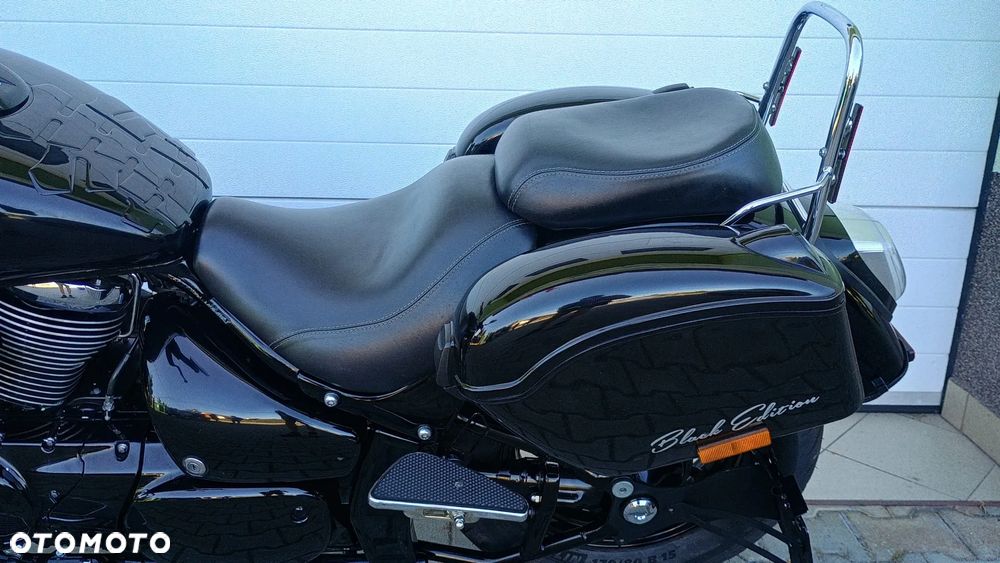 Suzuki Intruder - 26