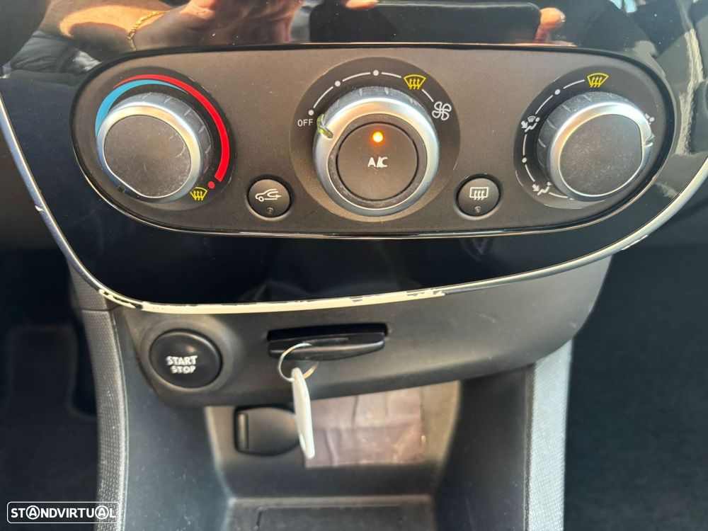 Renault Clio 0.9 TCE Luxe - 37