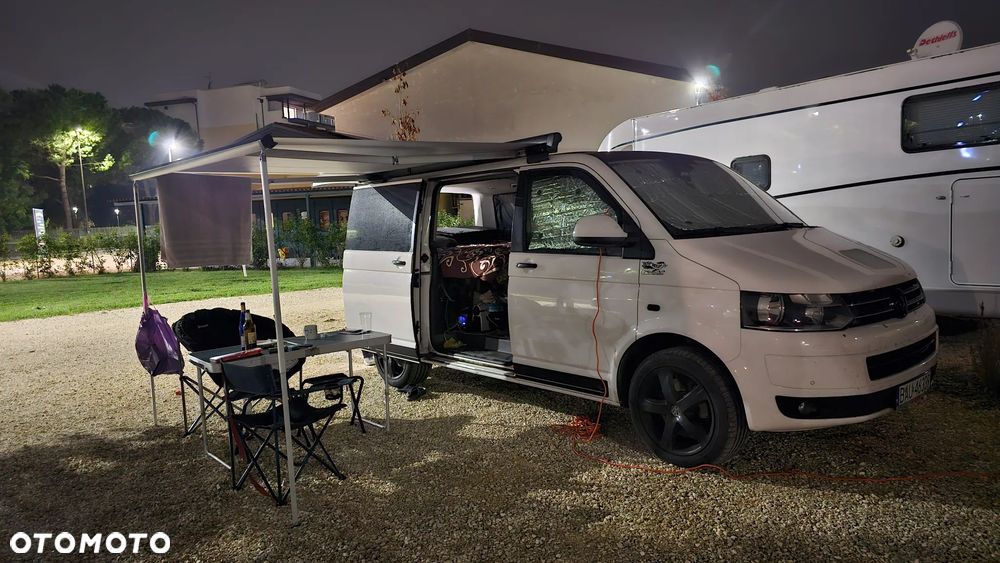 Volkswagen Multivan - 23