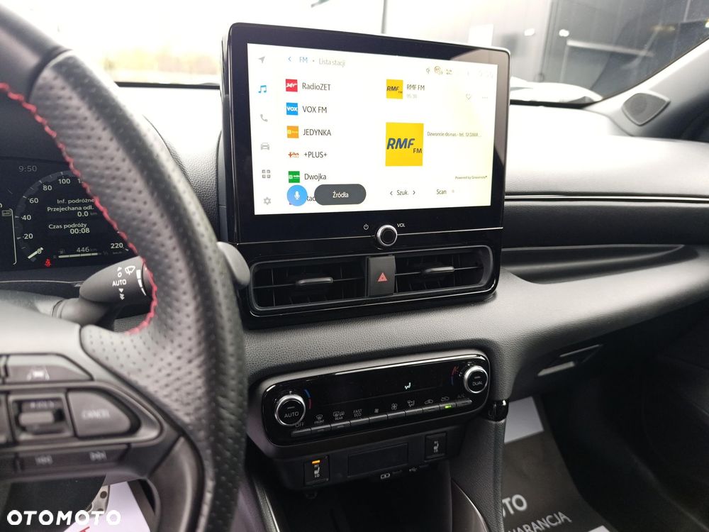 Toyota Yaris Hybrid 1.5 GR Sport - 38