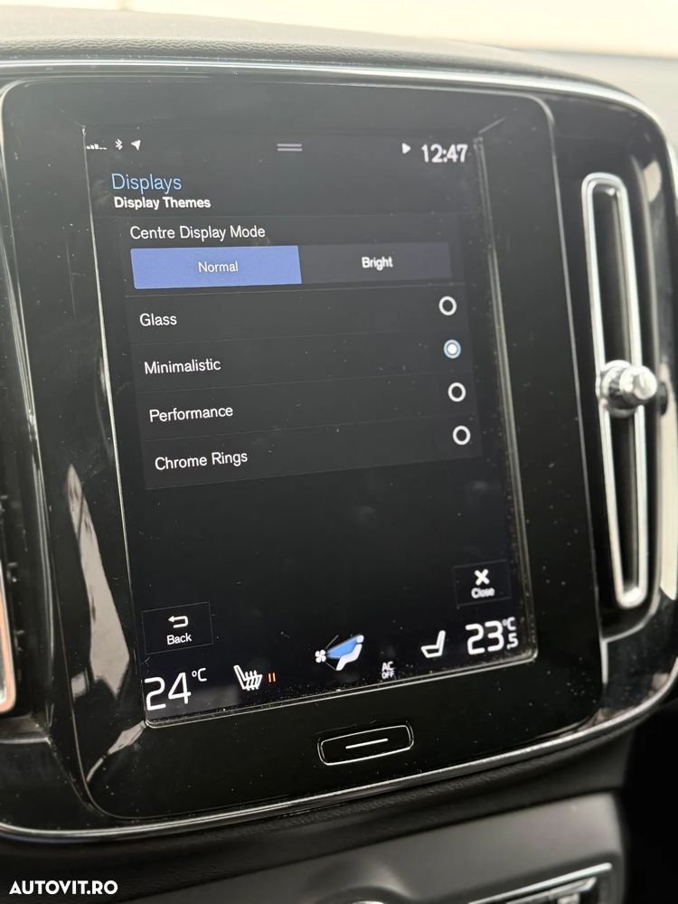 Volvo XC 40 D4 AWD Geartronic Momentum - 24