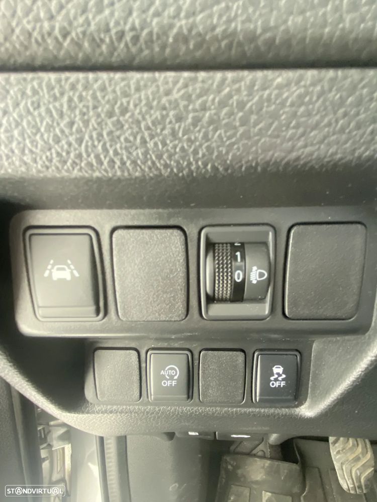 Nissan Qashqai 1.5 dCi N-Connecta - 21