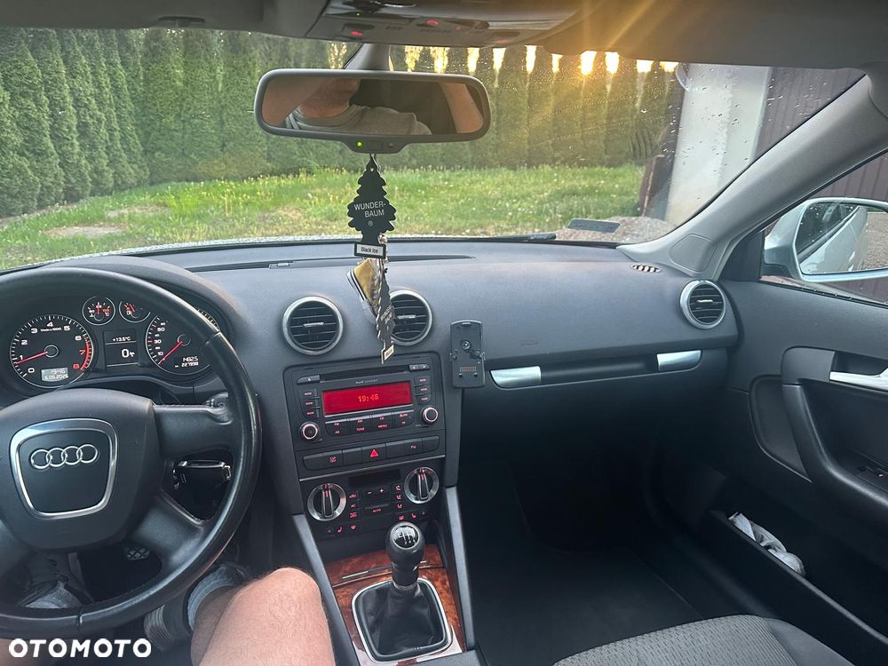 Audi A3 Sportback 1.8 TFSI Ambiente - 12