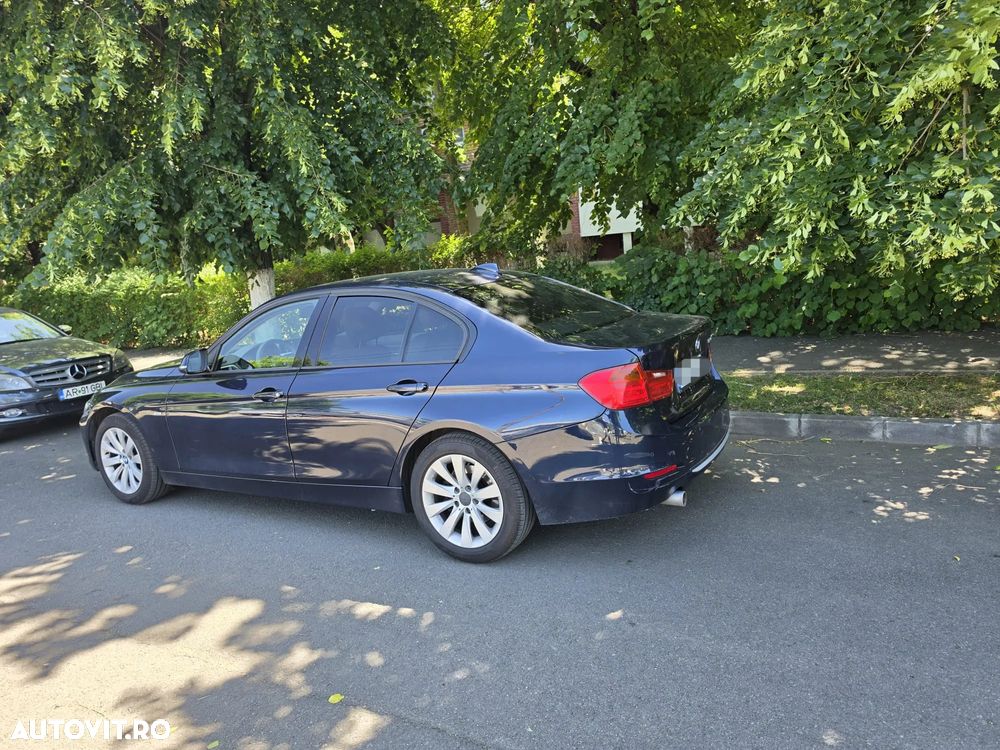 BMW Seria 3 320d Aut. - 4