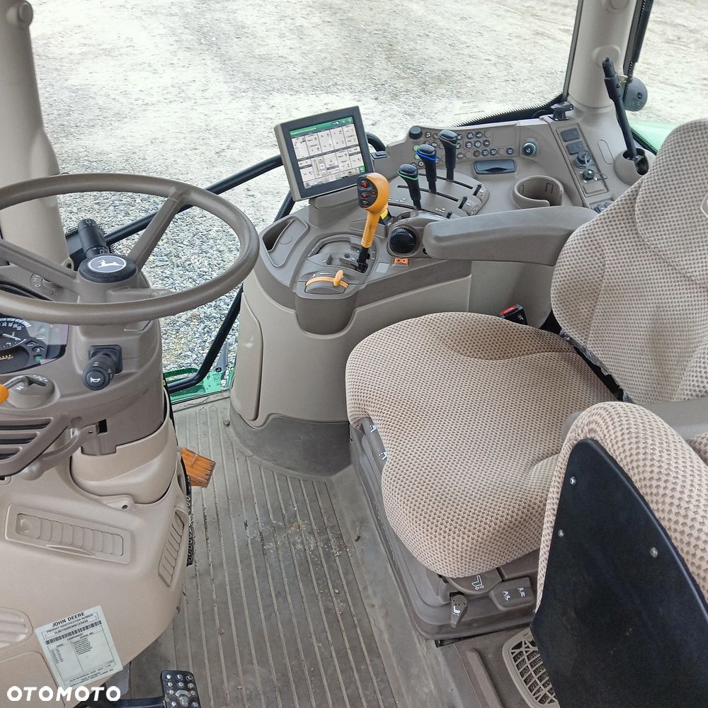 John Deere 6155R - 13