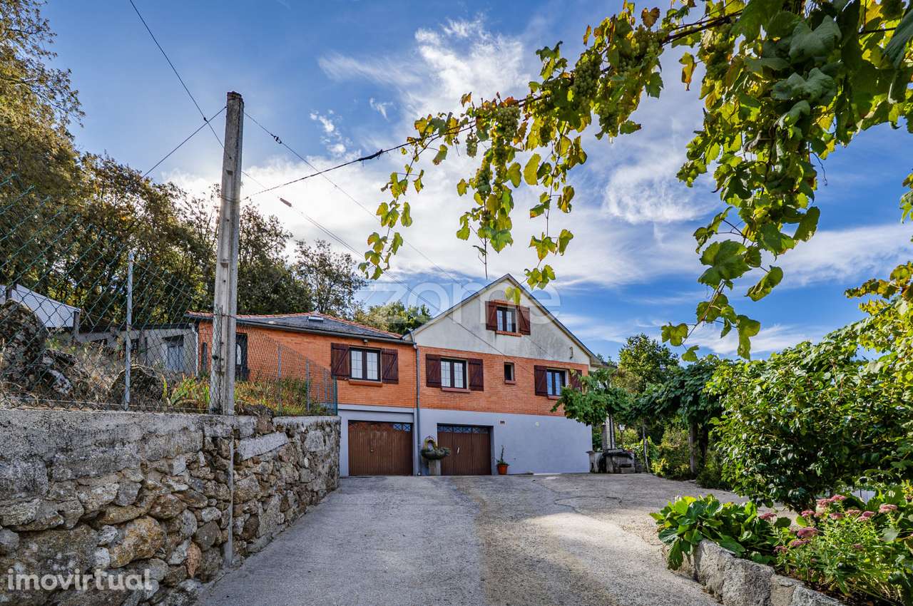 Moradia Individual T5, em Paradela, Montalegre - Grande imagem: 2/60