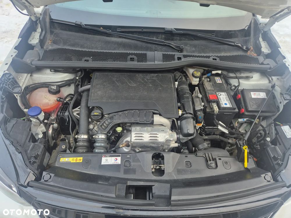 Peugeot 2008 1.2 PureTech Allure Pack S&S - 8